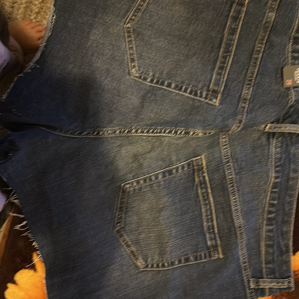 New - Picture 2 of 2